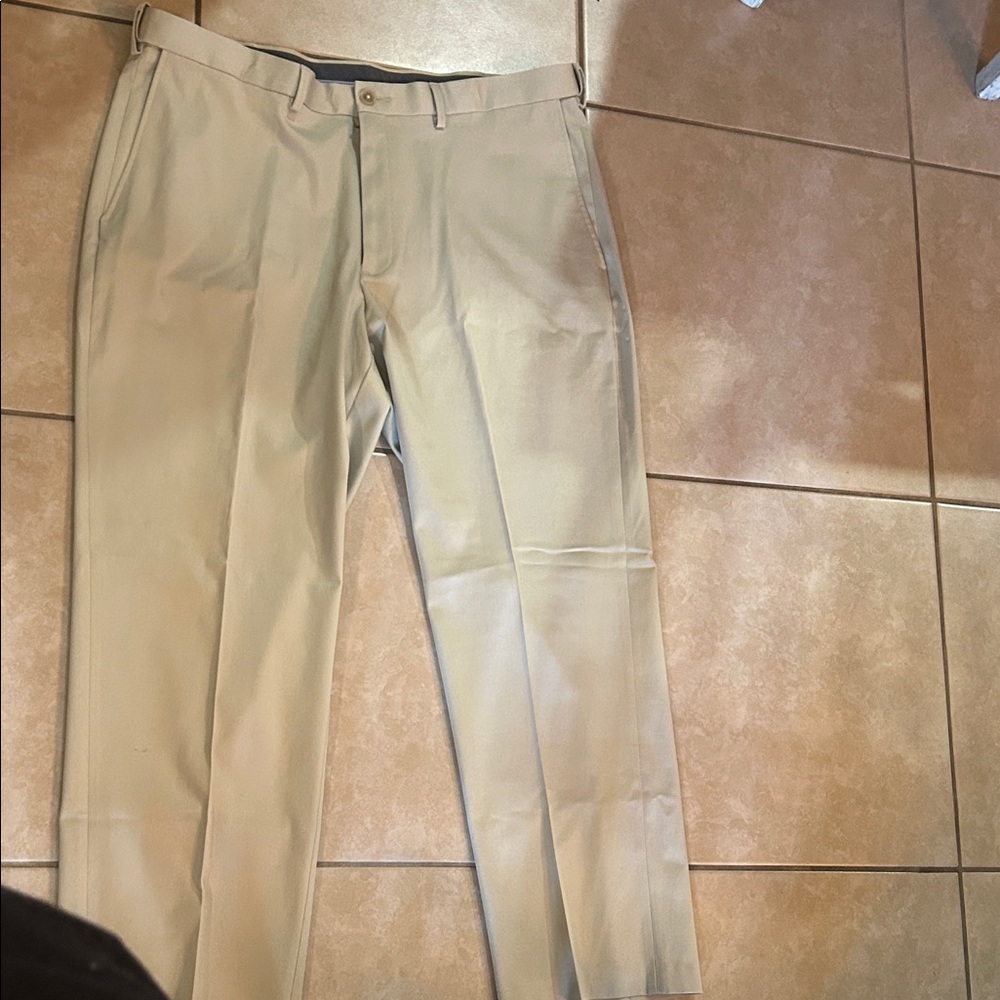 Haggar Men's Khaki Chinos